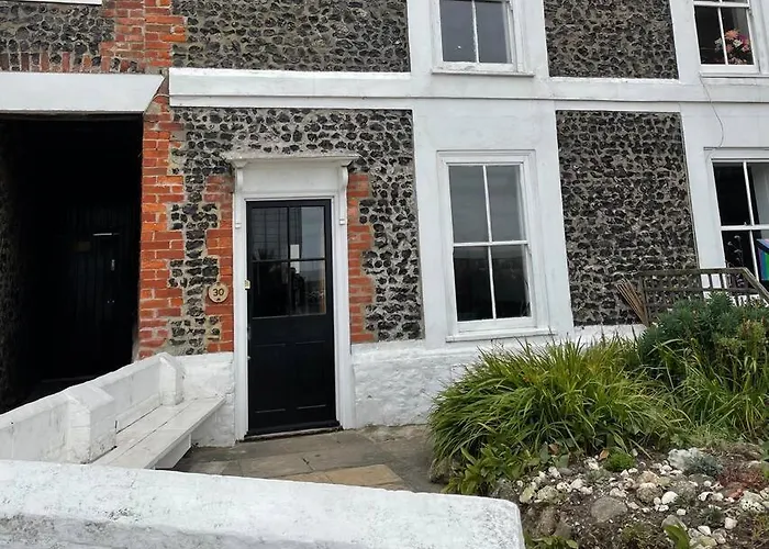 Turner Cottage - 3 Bed With A View Of The Harbour
