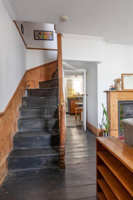Turner - 3 Bed With A View Of The Harbour Апартаменты Маргит